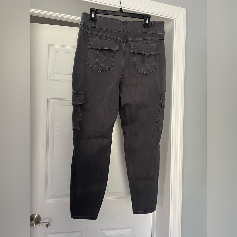 Women’s Gray Cargo Pants with Utility Pockets - Picture 2 of 2